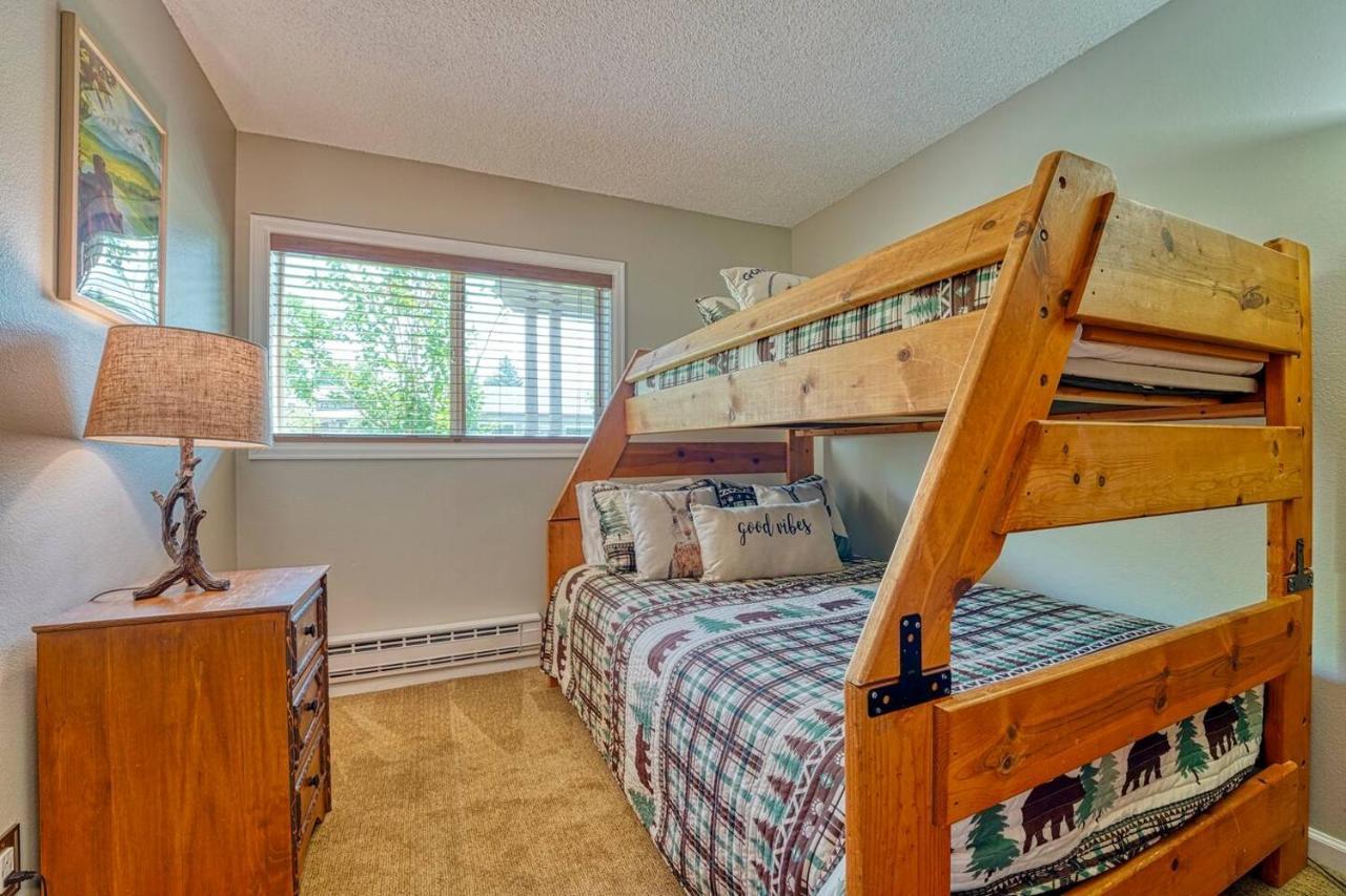 Riverfront Family-Friendly Condo 埃文 外观 照片