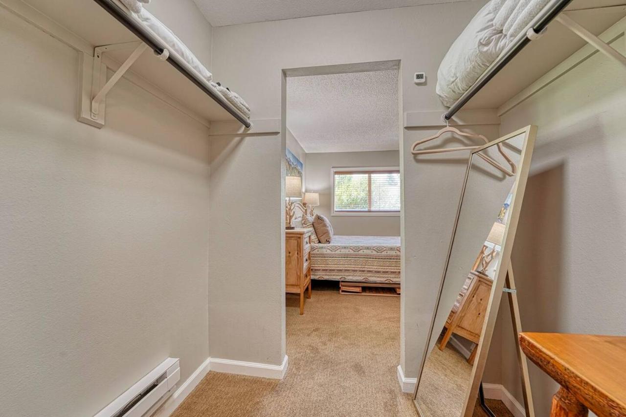 Riverfront Family-Friendly Condo 埃文 外观 照片